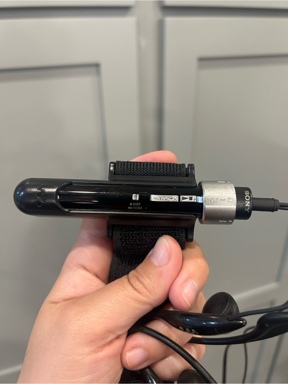 vintage Sony Walkman NW-S200 series digital sports music player